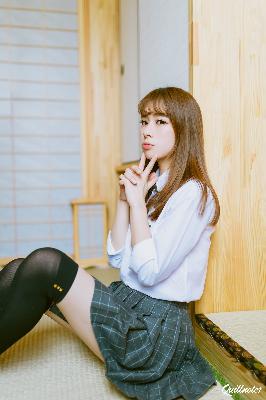 震惊！18岁以下禁止观看？揭秘网络视频的<strong>人妻</strong>陷阱！